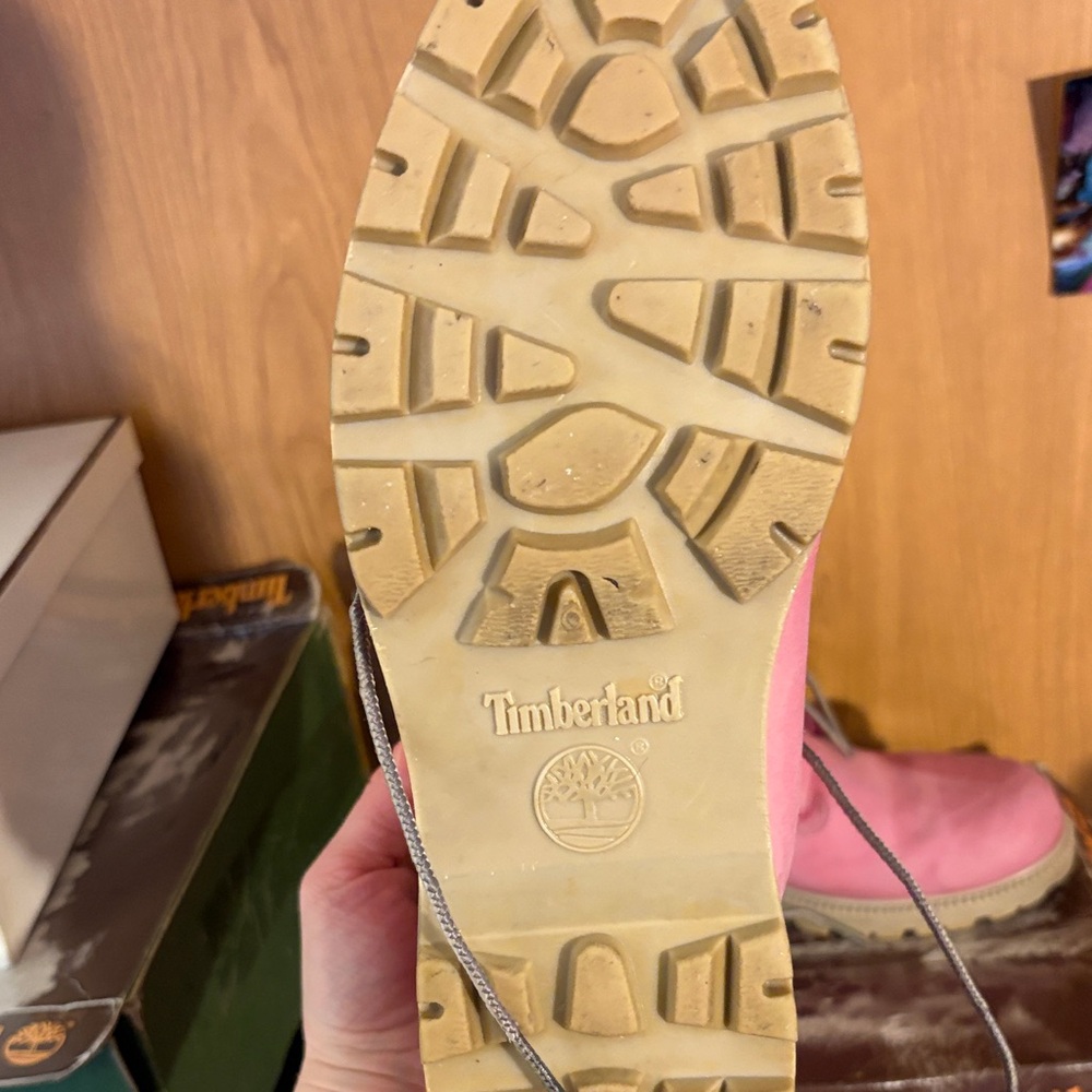 Timberland Pink and White Boots - Picture 5 of 5